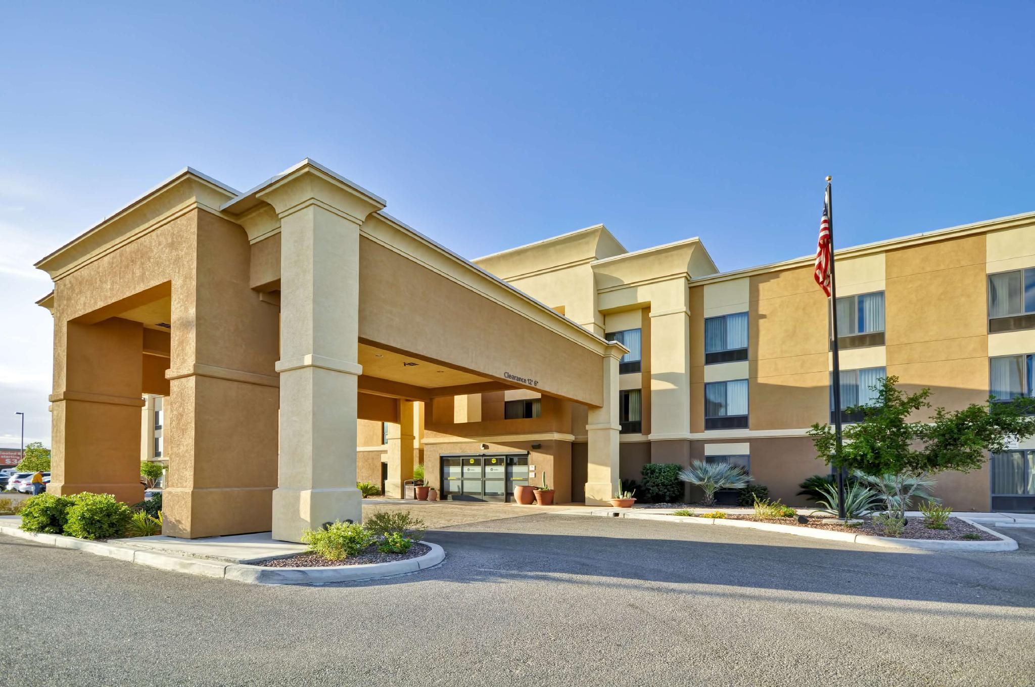 Hampton Inn & Suites Tucson East Exterior photo